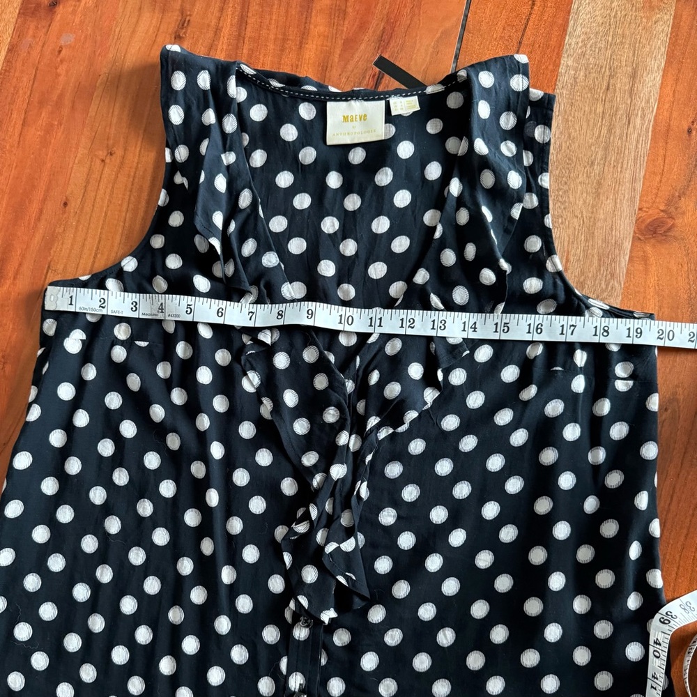 🦊 Anthropologie Black polka dot Ruffled Blouse - Picture 5 of 6